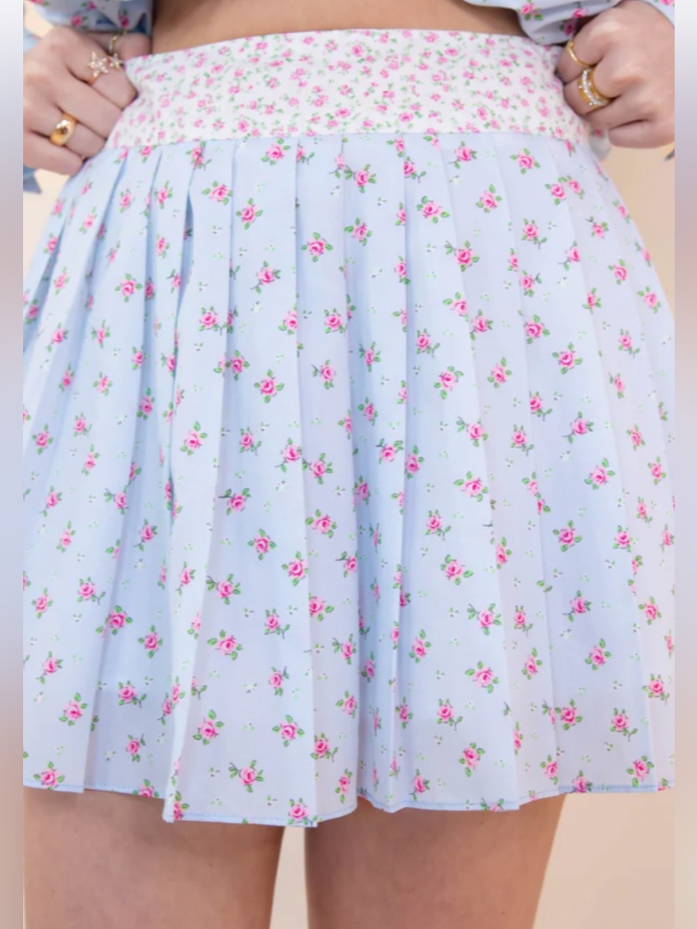 NWT Peach Love Light Blue Floral Pleated Skirt Summer Style Size Small